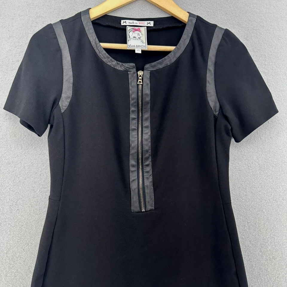 Mini Vestido YOANA BARASCHI Negro Piel de Cordero Borde Cremallera Manga Corta XS EE. UU. Foto 1 de 4