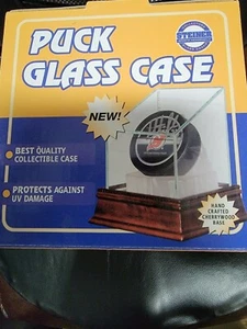 Steiner Deluxe New NHL Single Hockey Puck Glass Case Display With Light Up Base - Picture 1 of 8