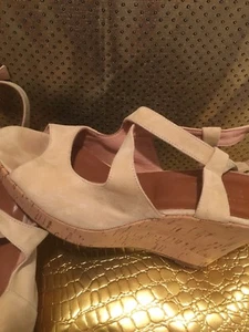 BARNEYS NEW YORK SUEDE BAIGE WEDGE  STRAP SANDALS SIZE 40 MADE IN ITALY SHOES - Picture 1 of 7