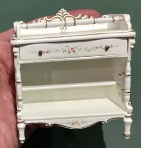 Rare 1/12th scale Jiayi Handpainted White Babies changing table 9006 - Picture 1 of 6