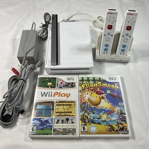 Nintendo Wii Console RVL-001 White Bundle Lot GameCube Compatible Tested B106 - Picture 1 of 6