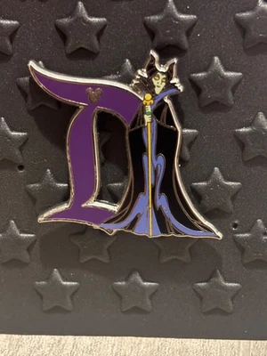 Prendedor D Mickey Maléfica Oculto Disneyland RARO - 2020  Foto 1 de 2