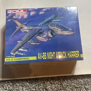 1/144 DML AV-8B "Night Attack Harrier" 'VX-5 Vampires' Bausatz # 4526 - Bild 1 von 5