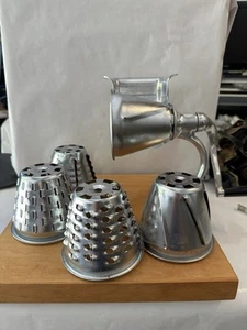 Macinatutto vintage di Kitchen-Quip - Foto 1 di 9