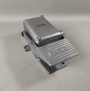 Festo 8997 FP-5-1/4-B NUOVO senza scatola originale - Foto 1 di 3