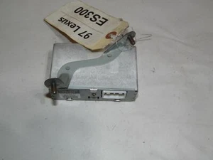 97-98 Lexus Es300 OEM cruise control module unit Part # 88240-06010 - Picture 1 of 3