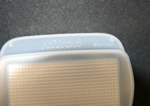 Genuine Nikon Diffusion Dome SW-14H for SB-700 Speedlight Flash - Picture 1 of 3