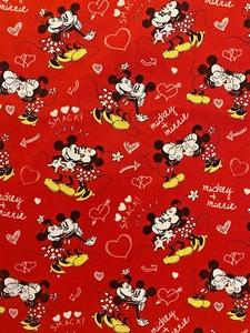 Disney Mickey & Minnie Valentine SMACK roter Baumwollstoff vom Hof - Bild 1 von 3