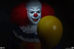 SIDESHOW COLLECTIBLES Pennywise IT 1990 ⅙ Sixth Scale Figure Tim Curry NEW - Picture 1 of 12