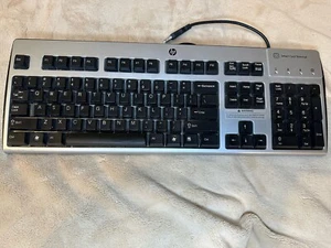 HP KUS0133 US SmartCard USB Keyboard 631411-004 English Keyboard - Picture 1 of 3