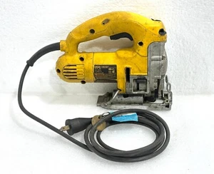 Sierra caladora orbital de velocidad variable Dewalt DW331 tipo 10 120v-50/60HZ - Imagen 1 de 11