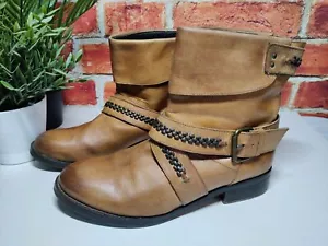 WOMENS FRENCH CONNECTION UK 7 EU 40 TAN BROW LEATHER CHAIN STRAP BIKER BOOTS - Picture 1 of 6