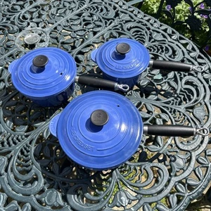 Le Creuset Pan Set Blue Saucepans And Lids Set Of 3 Size 16, 18, 20 Cast Iron - Picture 1 of 12