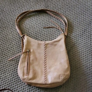 HOBO Merrin Convertible Shoulder Bag Backpack Almond Leather Very Nice - Picture 1 of 3