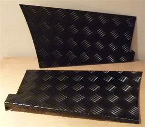 Land Rover Defender 110 3mm Chapa Estriada Negro Trasero Ala Esquina Protectores - Imagen 1 de 1