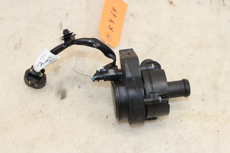 2017-2020 Fiat 124 Spider Auxiliary Coolant Pump 0392023226 OEM KY64 - Image 1 of 4