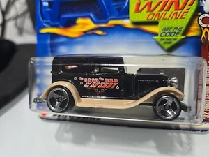 Hot Wheels ‘32 Ford Sedan #056 Die-Cast 1:64 Mattel 2002  - Picture 1 of 4