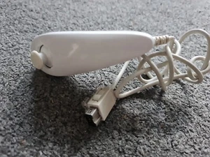 Genuine Nintendo Wii Nunchuck Remote Controller (White) - Picture 1 of 2