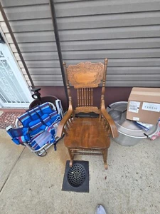ELEGANT ANTIQUE HAND CARVED WOOD PRESSED BACK ROCKING CHAIR ( NORTH WIND ?) - Picture 1 of 3