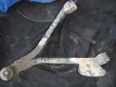 RIGHT HAND FRONT LOWER SUSPENSION A ARM 1999 99 ARCTIC CAT 500 4x4 ATV - Image 1 of 4