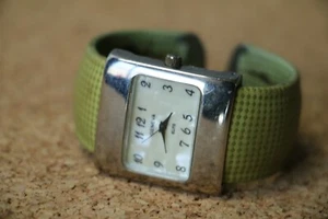 Vintage Geneva Elite #712 Singapore movement Metal Women's Cuff Band Wristwatch - Picture 1 of 5