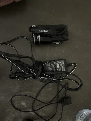 Sony Handycam HDR-CX220 8.9MP Carl Zeiss Lens HD Video Recorder - Image 1 of 4