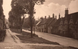 Postal vintage con foto real de Burford Oxfordshire England Street - Imagen 1 de 2