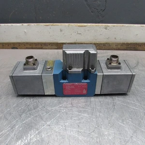 MOOG D651-461D , PROPORTION VALVE, TYPE: P70FBEAAN6A0M, PARTS ONLY! MAKE OFFER! - Picture 1 of 10