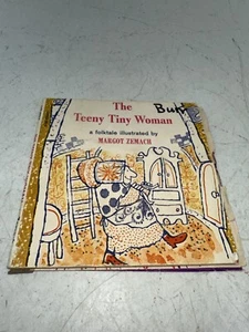 The Teeny Tiny Woman Scholastic Mini Book by Margot Zemach (1965) - Foto 1 di 9