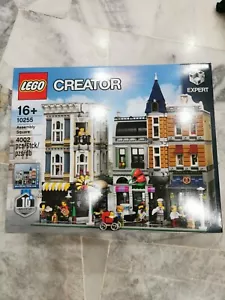 LEGO 10255 Creator Expert Assembly Square New in sealed box. - Picture 1 of 2