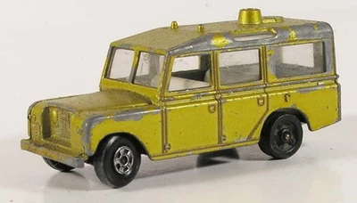 MATCHBOX 12 LAND ROVER LWB 110 SAFARI VINTAGE LESNEY SUPERFAST 1-75 ENGLAND ASX - Image 1 of 4