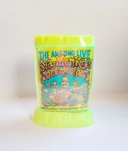 RARE Vintage SEALED Amazing Sea Monkeys Ocean Zoo 1996 ExploraToy BLACKLIGHT - Picture 1 of 16