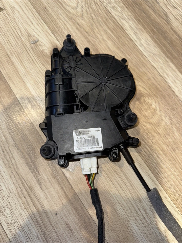 51247273752 51244447850 puerta trasera maletero tapa bloqueo eléctrico para BMW 528i 535i 550i Foto 1 de 4