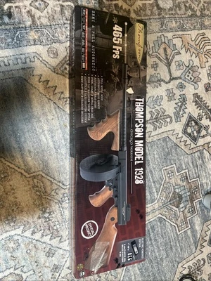 Airsoft Thompson M1928 Full Metal y Plástico Madera Foto 1 de 4