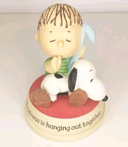 Figura Hallmark Peanuts Linus Snoopy Happiness Is Hanging Out Together 4,5" 2010 - Imagen 1 de 6