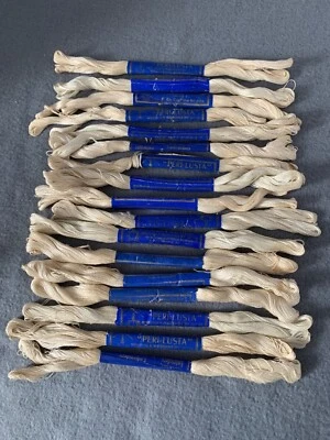 Juego de 17 madejas de algodón bordadas mercerizadas Peri-Lusta en crema Foto 1 de 4