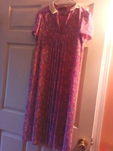 Lovely Pink Floral Dress Spring Or Summer Size 10 - Picture 1 of 7