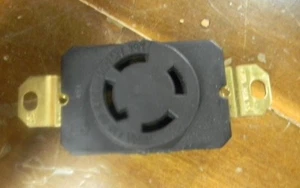 Pass & Seymour L18630-R 30A 120/208V 3 fases 4 clavijas bloqueo de giro receptáculo - Imagen 1 de 5