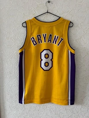 Camiseta de baloncesto vintage de los Lakers #8 Kobe Bryant campeón de la NBA para hombre talla S Foto 1 de 4