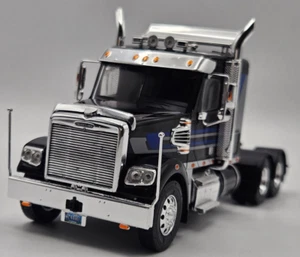 Freightliner Coronado Sattelschlepper 1/43 2012 Schwarz blau grau IXO TR181.22 - Bild 1 von 10