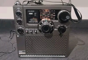 Sony ICF-5900W FM/AM/SW Radio - Picture 1 of 11