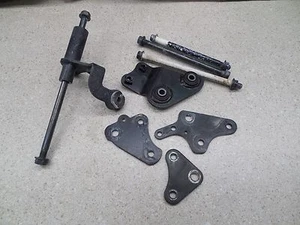 07 Honda VTX1300 R ENGINE MOTOR MOUNT KIT BOLTS BRACKETS - LOW MILES 8952 - Picture 1 of 3