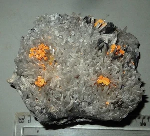 Qurartz/Realgar/Tetrehedrite/Seligmannite - Peru Mineral 90x80x35mm 364g #g9 - Picture 1 of 7