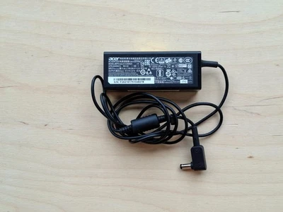 A8 Acer Netzteil A13-045N2A REV: 05 Adapter Ladegerät  2,37A 19V 45W 5,5mm - Bild 1 von 3