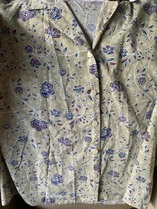 Bobbie Brooks Flower Print Button Up Blouse - Picture 1 of 2