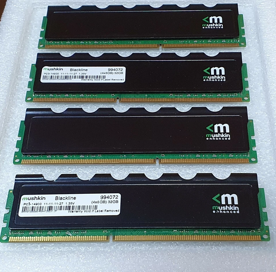 KIT Ram Mushkin Blackline DDR3 1866MHz (4 x 8GB) 32GB PC3-14900 (994072)  - Immagine 1 di 2