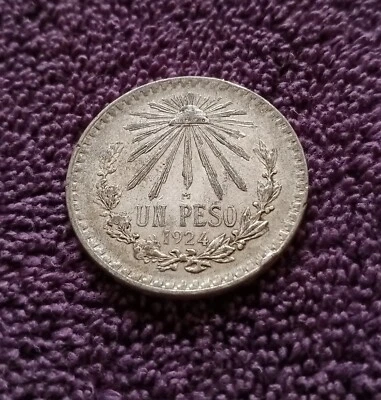 1924 Mexico 1 Peso, EF, with details, lustre, and toning - Image 1 of 2