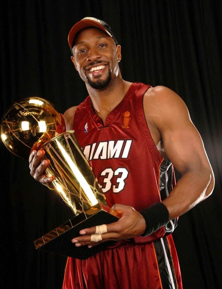 Miami Heat Alonzo Mourning 8x10 Photo NBA Basketball Print #2 - Image 1 of 1