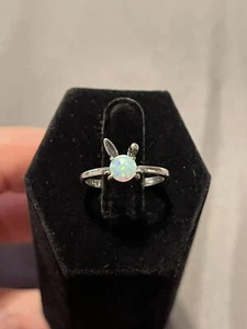 Sterling Silber oxidiert Laborgefertigt weißer Opal Hase Kaninchen Ringgröße 5 - Bild 1 von 12