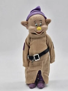 MUÑECA DE GOMA DE COLECCIÓN WALT DISNEY CO BIKIN DOPEY DE SNOW WHITE & THE SEVEN DWARFS 6,5 - Imagen 1 de 3